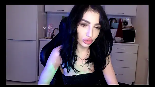 NancyLovee  online show from 12-07-24, 11:23