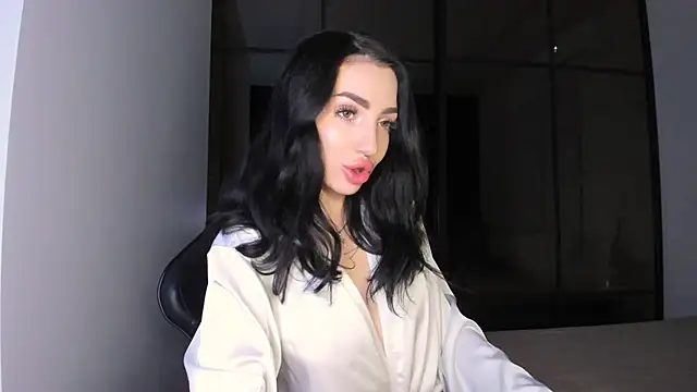 NancyLovee  online show from 11-08-25, 06:07