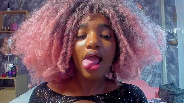 Snapshot of EMMAPARISS chatting on 01-10-26, 11:56 EMMAPARISS online show from 01-10-26, 11:56