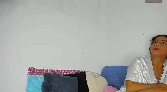 Snapshot of Nenita_Hot_ chatting on 03-18-25, 10:58 Nenita Hot  online show from 03-18-25, 10:58