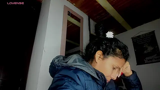 Snapshot of Nenita_Hot_ chatting on 10-07-25, 04:31 Nenita Hot  online show from 10-07-25, 04:31