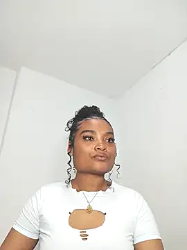 Snapshot of gianna_smith chatting on 02-22-26, 02:13 gianna smith online show from 02-22-26, 02:13