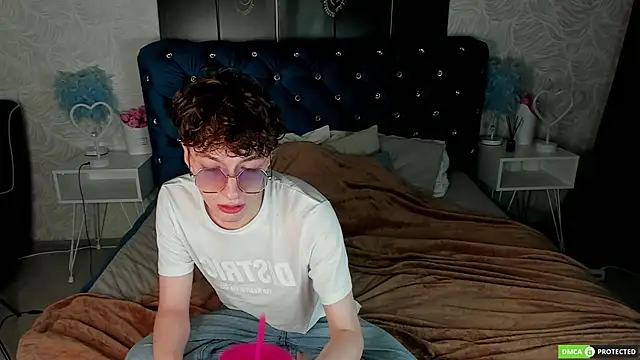 Snapshot of TrevorBenson chatting on 09-15-25, 06:08 TrevorBenson online show from 09-15-25, 06:08