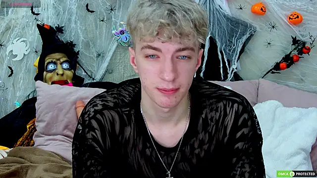 Snapshot of TrevorBenson chatting on 10-25-25, 04:09 TrevorBenson online show from 10-25-25, 04:09