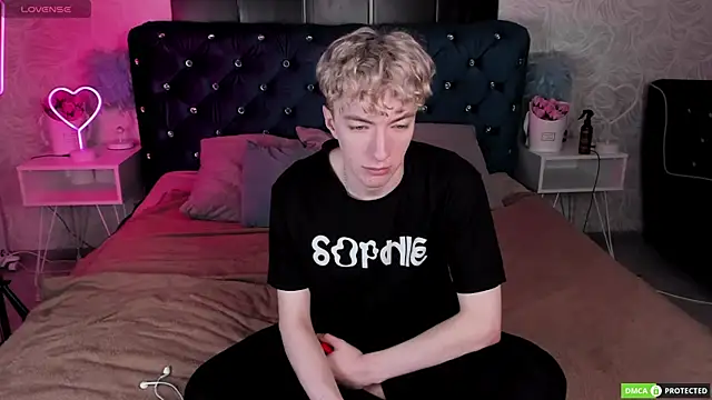 Snapshot of TrevorBenson chatting on 11-14-25, 03:05 TrevorBenson online show from 11-14-25, 03:05