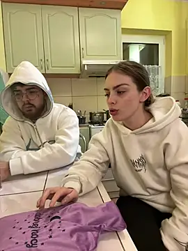 MrAndMrsSavage online show from 02-19-25, 09:03