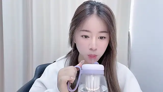 chloe-01 online show from 01-14-25, 04:25