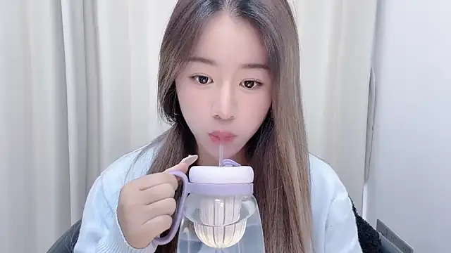 chloe-01 online show from 01-21-25, 04:32