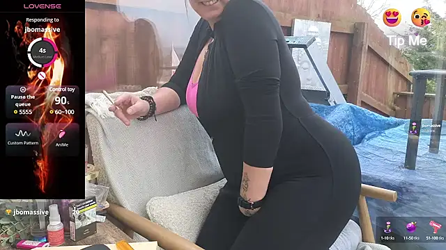 tattoomilf86 online show from 03-10-25, 01:54