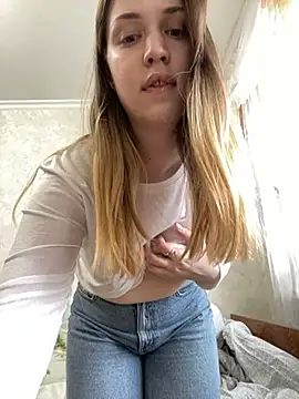 Emily the temptress  online show from 03-15-25, 08:58