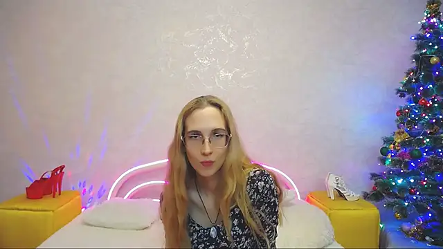 KlaryBrait online show from 12-21-24, 03:42