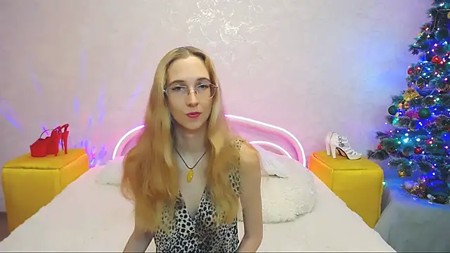 KlaryBrait online show from 12-22-24, 11:00