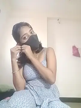 Snapshot of HotKhushi13 chatting on 01-05-25, 06:35 HotKhushi13 online show from 01-05-25, 06:35