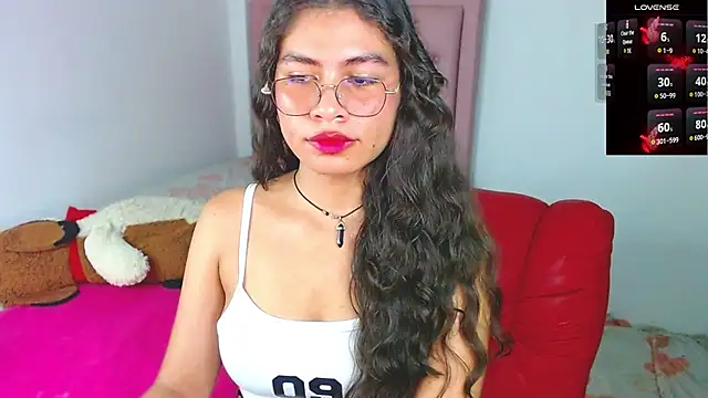 Snapshot of Cynthia_hazel chatting on 12-11-24, 08:04 Cynthia hazel online show from 12-11-24, 08:04