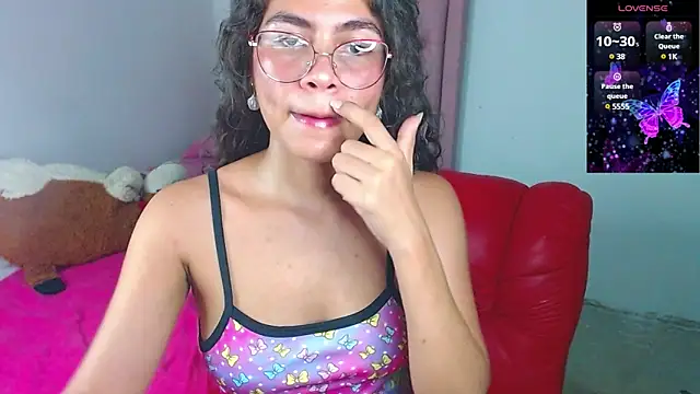 Snapshot of Cynthia_hazel chatting on 03-11-25, 04:43 Cynthia hazel online show from 03-11-25, 04:43