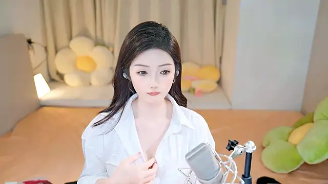 Eimile online show from 12-07-24, 02:57