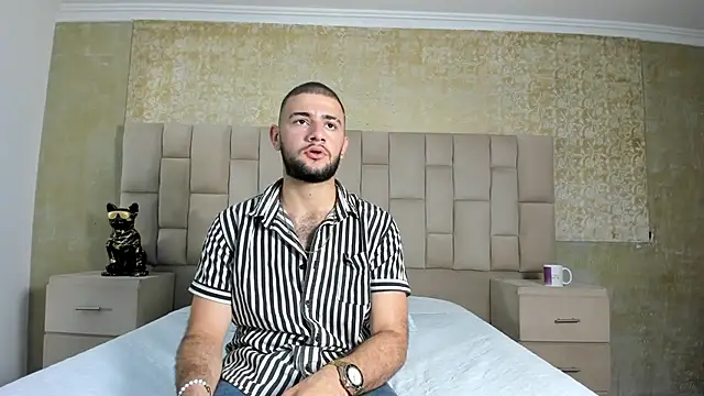 MaximusDick1  online show from 11-23-25, 04:45