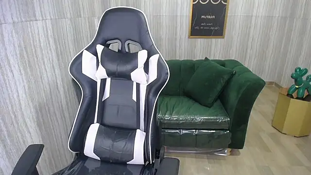 Snapshot of Bela_t_ chatting on 12-05-24, 07:49 Bela t online show from 12-05-24, 07:49