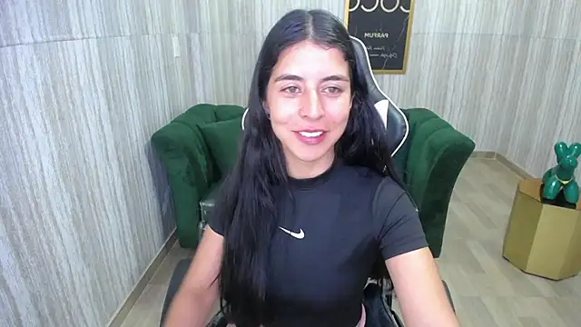 Snapshot of Bela_t_ chatting on 12-09-24, 07:39 Bela t online show from 12-09-24, 07:39