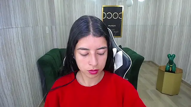 Snapshot of Bela_t_ chatting on 12-13-24, 04:27 Bela t online show from 12-13-24, 04:27