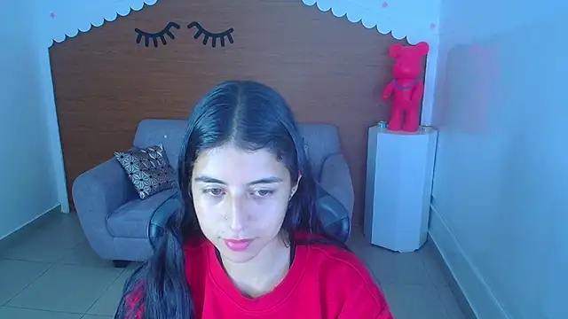 Snapshot of Bela_t_ chatting on 12-13-24, 10:45 Bela t online show from 12-13-24, 10:45