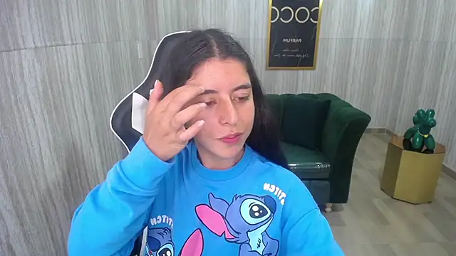 Snapshot of Bela_t_ chatting on 12-20-24, 07:28 Bela t online show from 12-20-24, 07:28