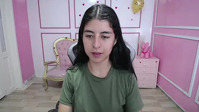 Snapshot of Bela_t_ chatting on 01-11-25, 04:36 Bela t online show from 01-11-25, 04:36