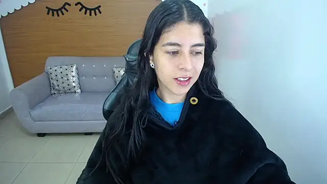 Snapshot of Bela_t_ chatting on 01-13-25, 10:36 Bela t online show from 01-13-25, 10:36