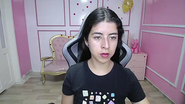 Snapshot of Bela_t_ chatting on 01-14-25, 04:40 Bela t online show from 01-14-25, 04:40