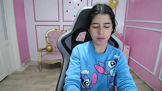 Snapshot of Bela_t_ chatting on 01-15-25, 07:23 Bela t online show from 01-15-25, 07:23