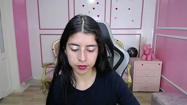 Snapshot of Bela_t_ chatting on 01-18-25, 04:31 Bela t online show from 01-18-25, 04:31