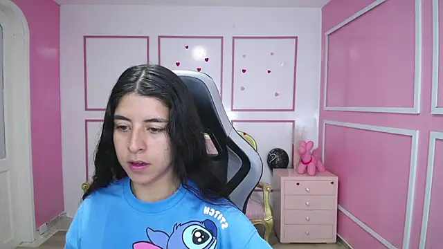 Snapshot of Bela_t_ chatting on 01-31-25, 04:17 Bela t online show from 01-31-25, 04:17