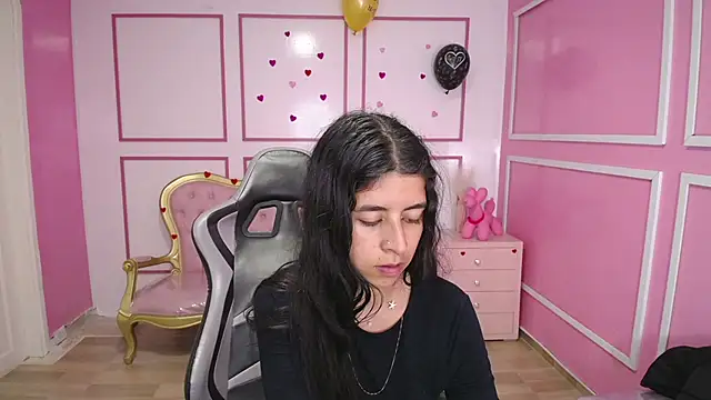 Snapshot of Bela_t_ chatting on 02-01-25, 07:34 Bela t online show from 02-01-25, 07:34