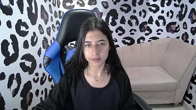 Snapshot of Bela_t_ chatting on 02-06-25, 04:58 Bela t online show from 02-06-25, 04:58