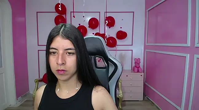 Snapshot of Bela_t_ chatting on 02-18-25, 04:26 Bela t online show from 02-18-25, 04:26