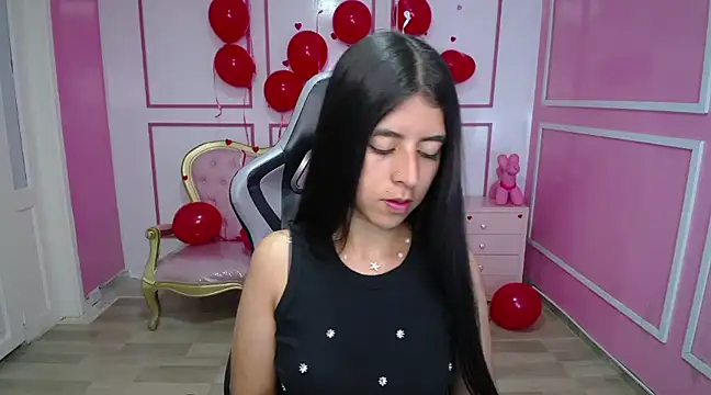 Snapshot of Bela_t_ chatting on 02-18-25, 07:30 Bela t online show from 02-18-25, 07:30