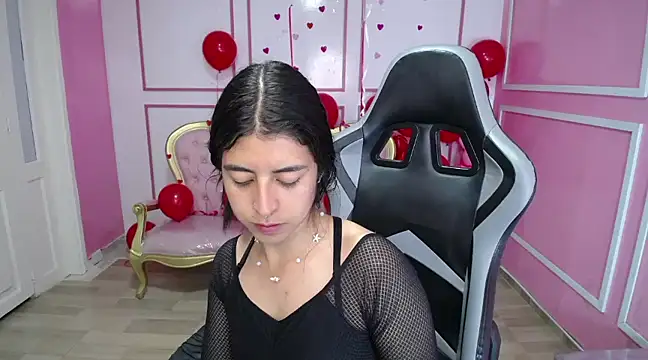 Snapshot of Bela_t_ chatting on 02-22-25, 04:30 Bela t online show from 02-22-25, 04:30