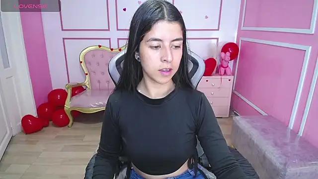 Snapshot of Bela_t_ chatting on 03-03-25, 04:56 Bela t online show from 03-03-25, 04:56