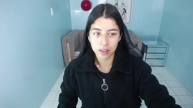 Snapshot of Bela_t_ chatting on 03-07-25, 10:54 Bela t online show from 03-07-25, 10:54