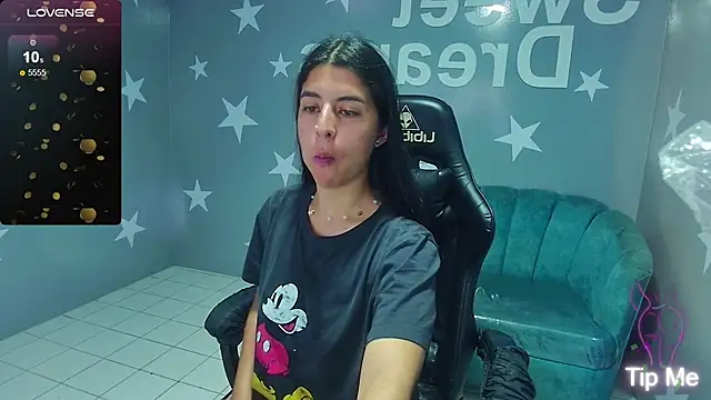 Snapshot of Bela_t_ chatting on 03-08-25, 05:07 Bela t online show from 03-08-25, 05:07