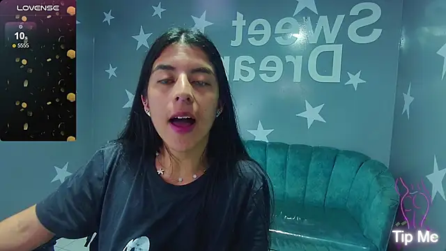 Snapshot of Bela_t_ chatting on 03-08-25, 02:30 Bela t online show from 03-08-25, 02:30