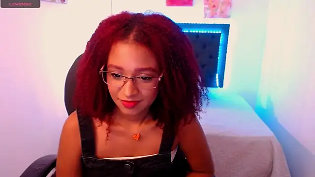 Lorena Vieira  online show from 01-18-25, 06:53