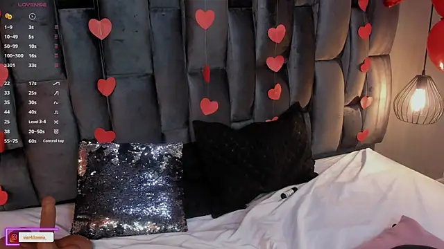 Lorena Vieira  online show from 02-13-25, 02:12