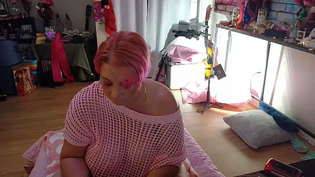 Luna1984 online show from 09-23-25, 10:57