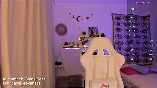 Cassie Ice online show from 09-17-25, 06:15