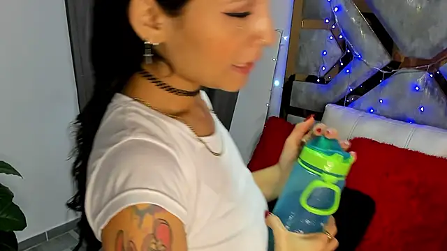 BRITHANY SPARK online show from 01-04-25, 07:34