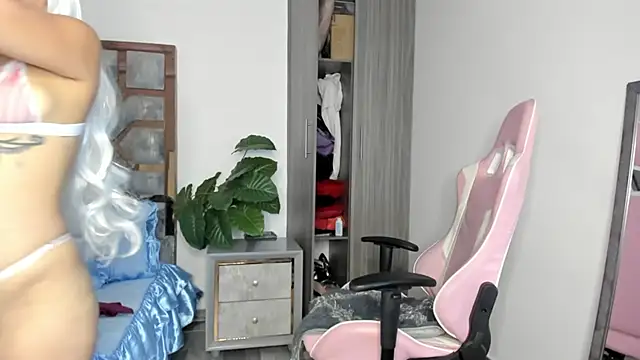 BRITHANY SPARK online show from 01-30-25, 07:48