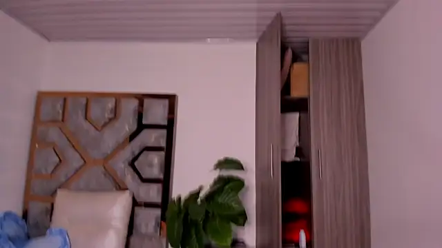 BRITHANY SPARK online show from 01-31-25, 01:54