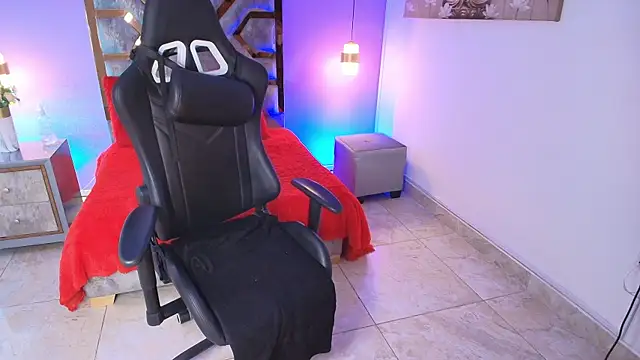 BRITHANY SPARK online show from 11-07-25, 04:01