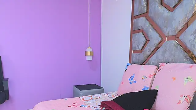 BRITHANY SPARK online show from 12-19-25, 03:46